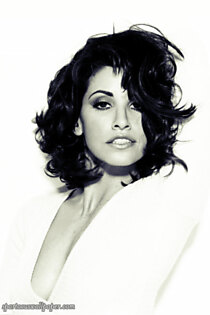 Gina Gershon