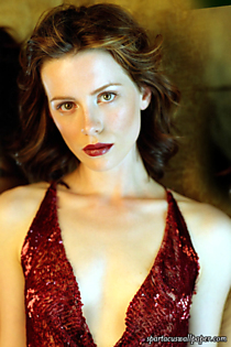 Kate Beckinsale V