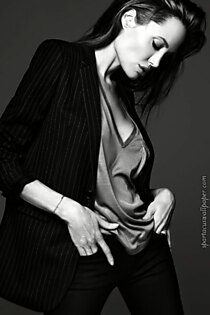 Angelina Jolie V