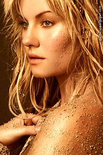 Elisha Cuthbert XVIII