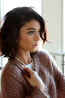 Sarah Hyland XI