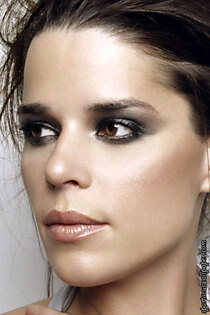 Neve Campbell
