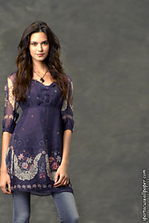 October 2010 - Odette Yustman