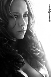 September 2014 - Jennifer Love Hewitt