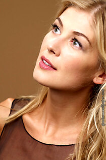 Rosamund Pike