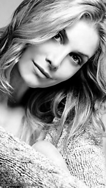 Elizabeth Mitchell IV