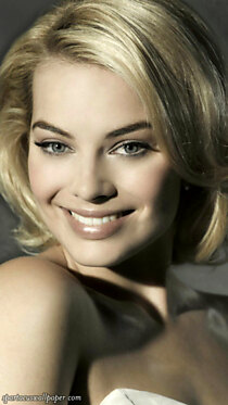 Margot Robbie V