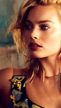 Margot Robbie X