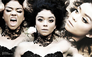Sarah Hyland X