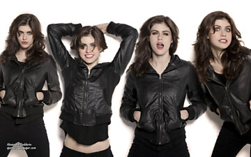 Alexandra Daddario XVII