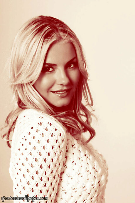 Elisha Cuthbert XVII