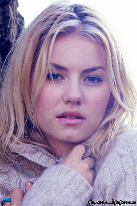 Elisha Cuthbert XI