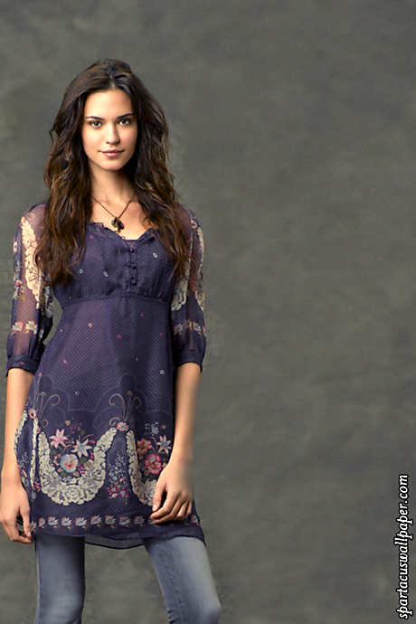 October 2010 - Odette Yustman