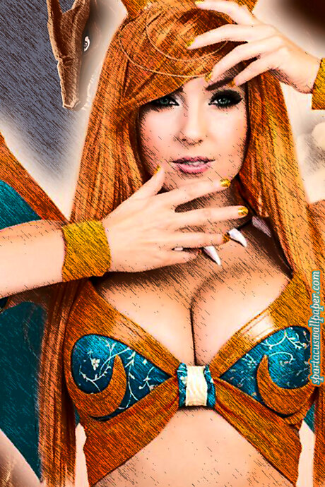 Jessica Nigri - Charizard