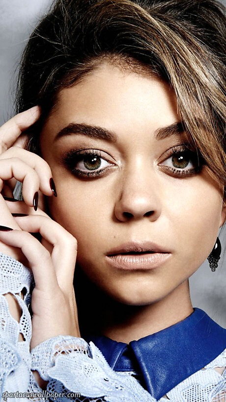 Sarah Hyland IX