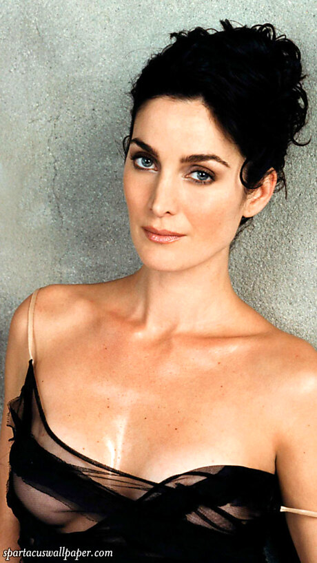 Carrie Anne Moss