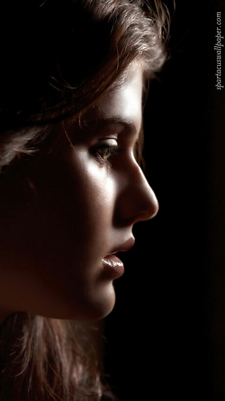 October 2014 - Alexandra Daddario