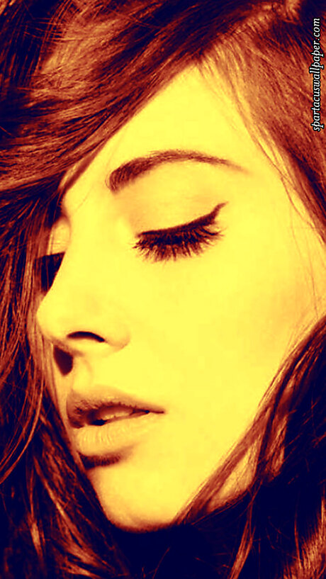 August 2015 - Alison Brie