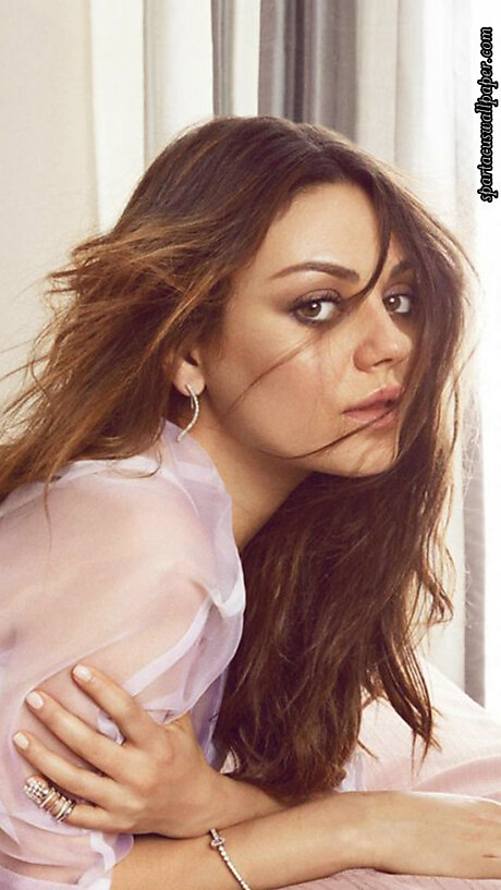 Mila Kunis V