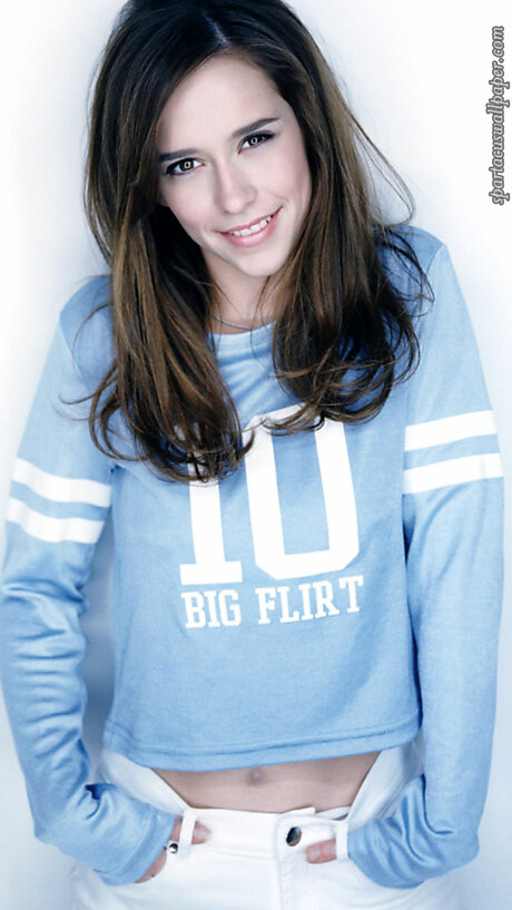 Jennifer Love Hewitt LI