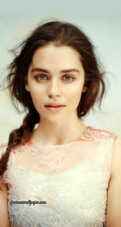 Emilia Clarke V