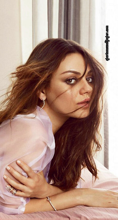 Mila Kunis V
