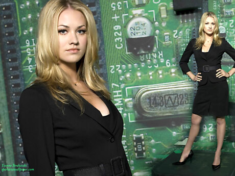 Yvonne Strahovski