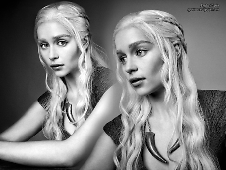 Emilia Clarke XXXII