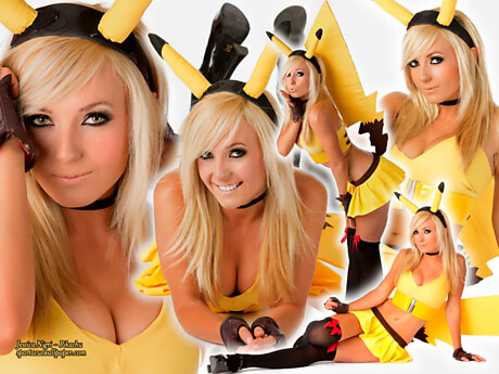 Jessica Nigri - Pikachu
