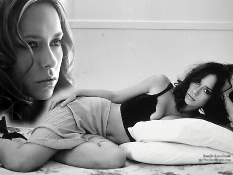 September 2014 - Jennifer Love Hewitt