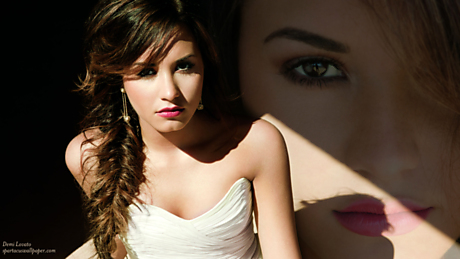 Demi Lovato V